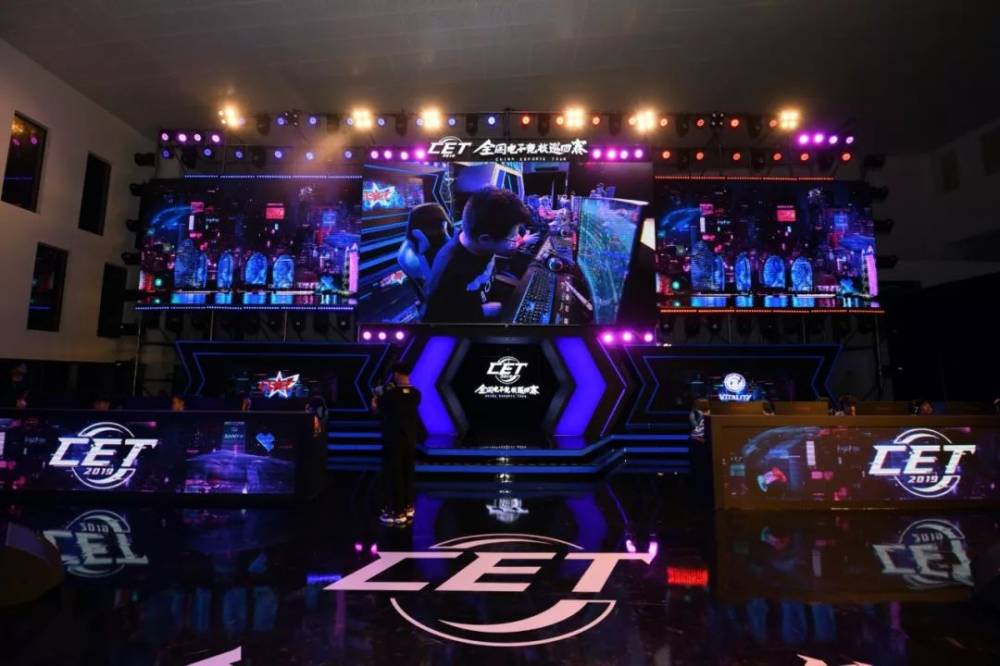 程密集的冬 程密集的冬